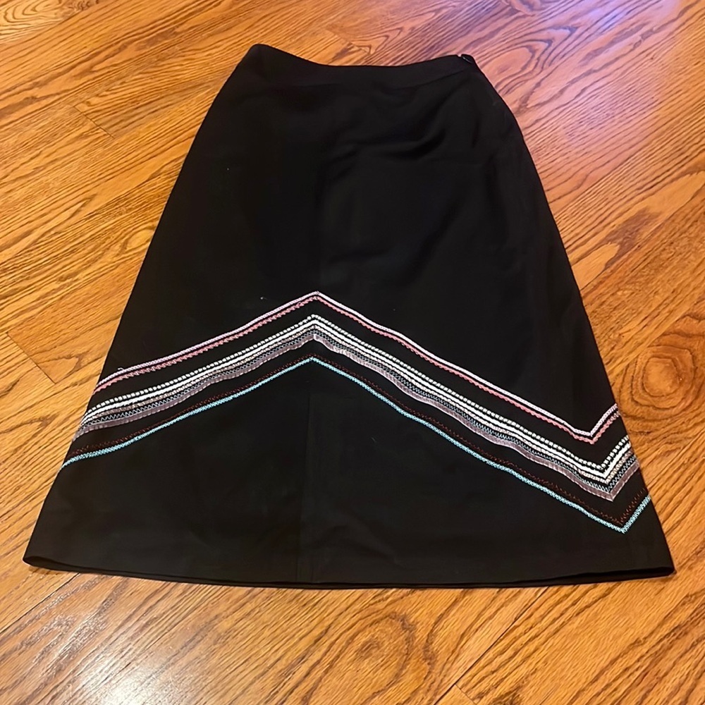 Garnet Hall Woman’s Black Printed Maxi Skirt Size 4 Petite